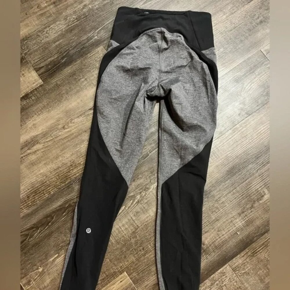 FLASH SALE! 🖤 Rare Gray/Black Lululemon Leggings! - Picture 2 of 2